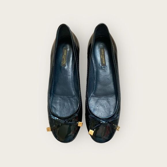 LOUIS VUITTON Patent leather ballet flats - Picture 1 of 15
